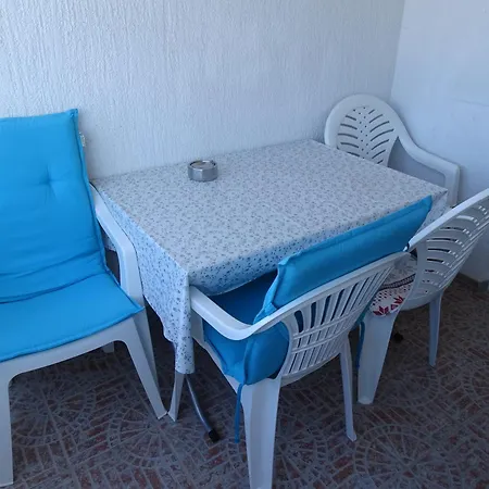 Comfortable With Kitchen, Close To Beautiful Apartament