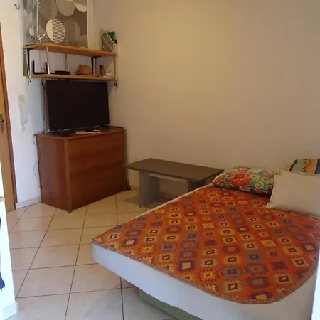 Comfortable With Kitchen, Close To Beautiful