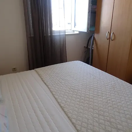 Apartment Comfortable With Kitchen, Close To Beautiful