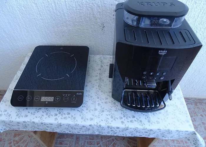 Comfortable With Kitchen, Close To Beautiful דירה