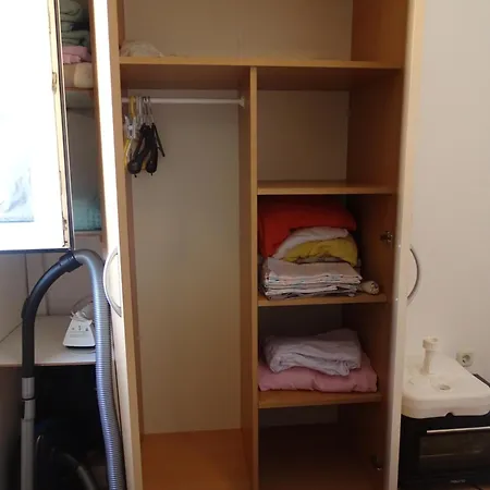Apartment Comfortable With Kitchen, Close To Beautiful *
