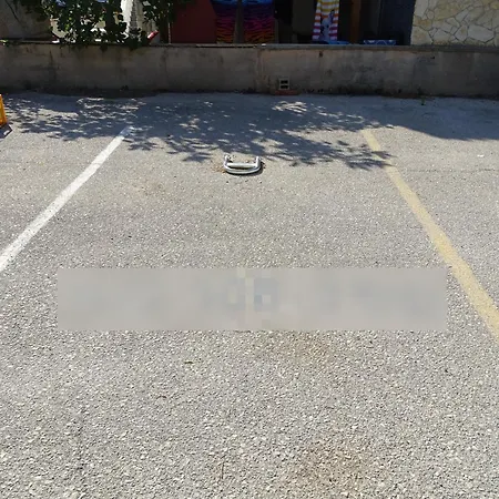 Comfortable With Kitchen, Close To Beautiful Apartment