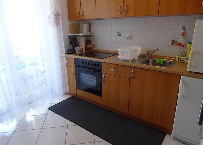 公寓 Comfortable With Kitchen, Close To Beautiful 波弗加纳