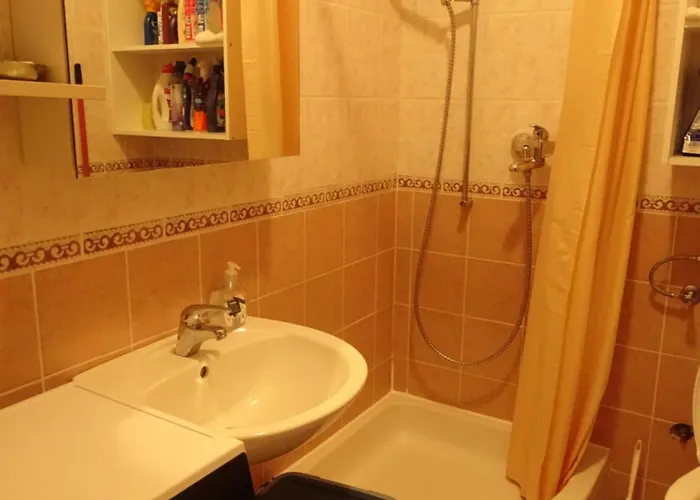 Comfortable With Kitchen, Close To Beautiful * 波弗加纳