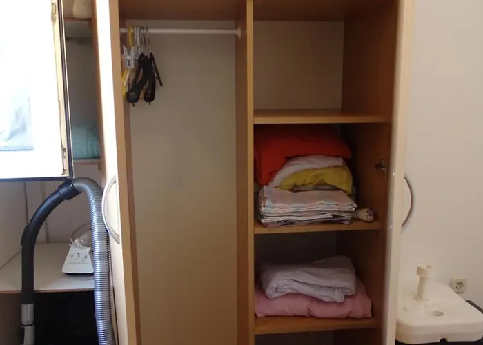 公寓 Comfortable With Kitchen, Close To Beautiful *